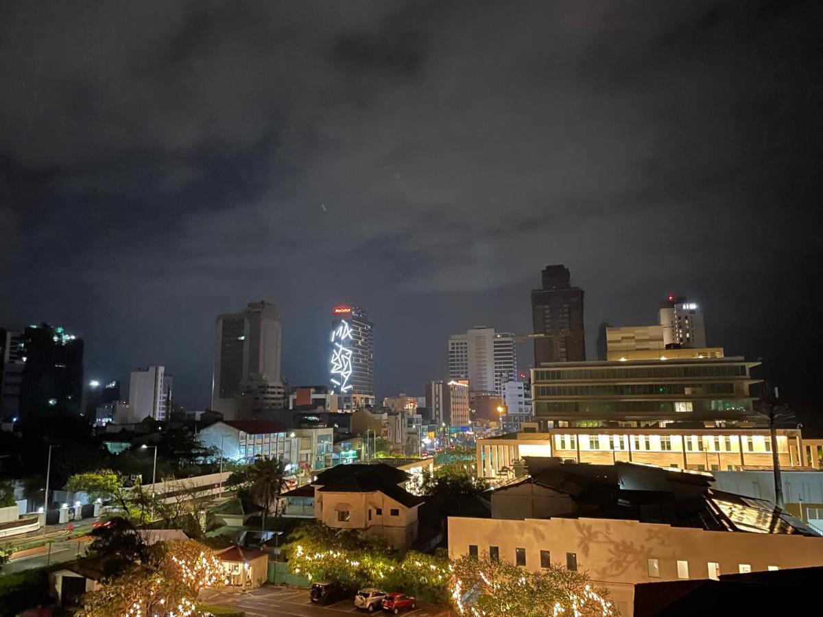 Lovely Sea View Apartment Colombo Exterior photo